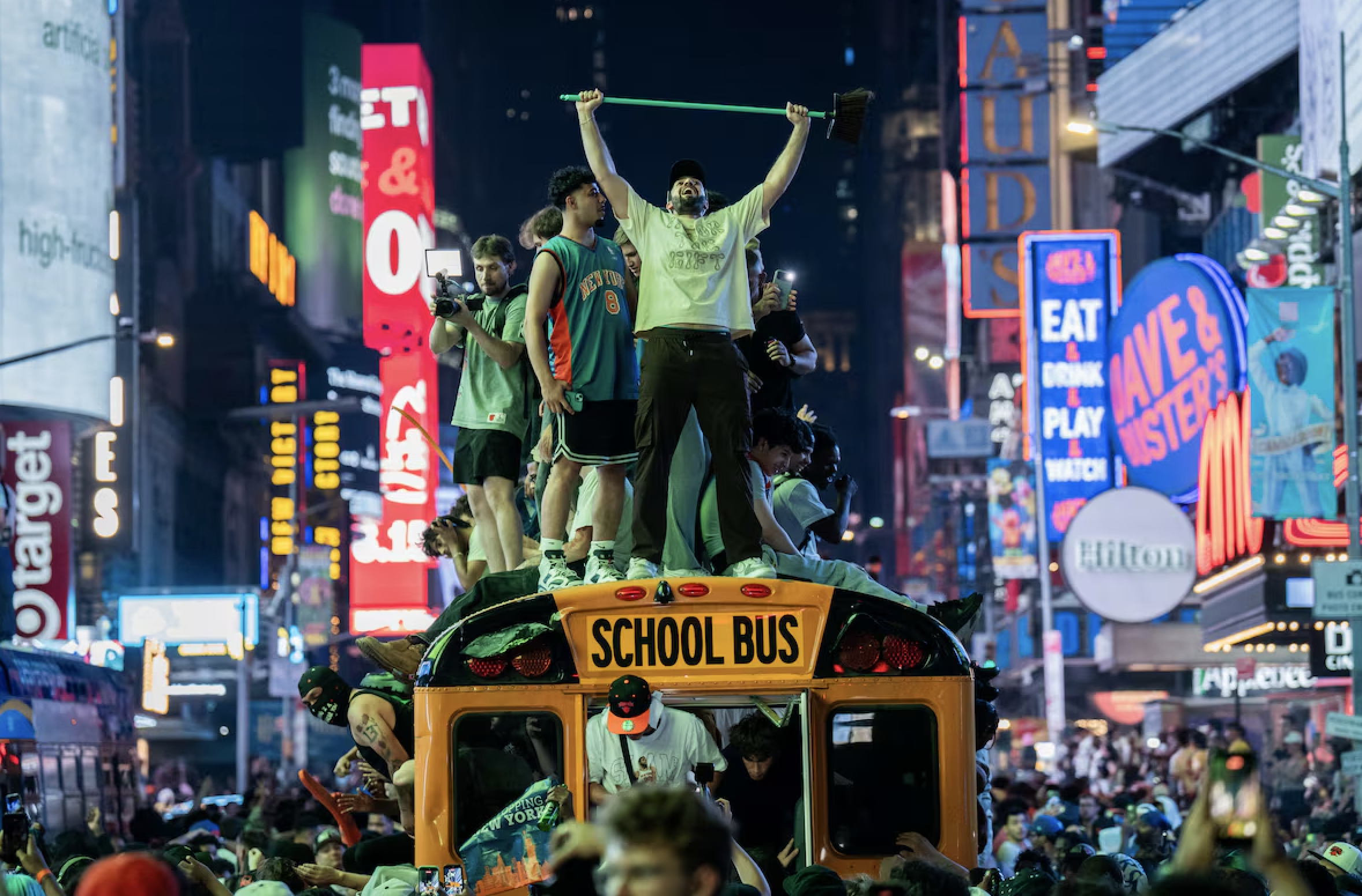 Chaos erupts as New York celebrates Knicks’ first NBA title in 53 years￼